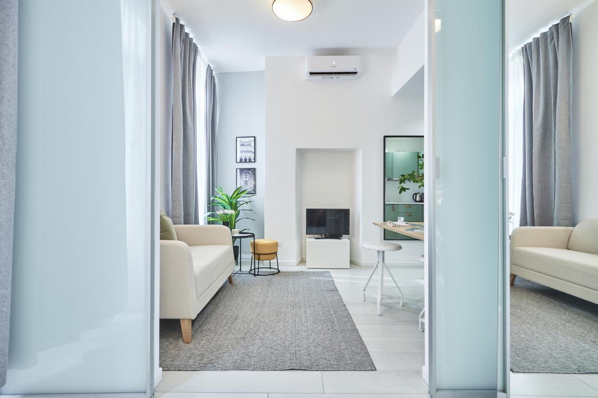 Elegante Appartamento Minimal Dai Tocchi Botanici Milano Exterior foto