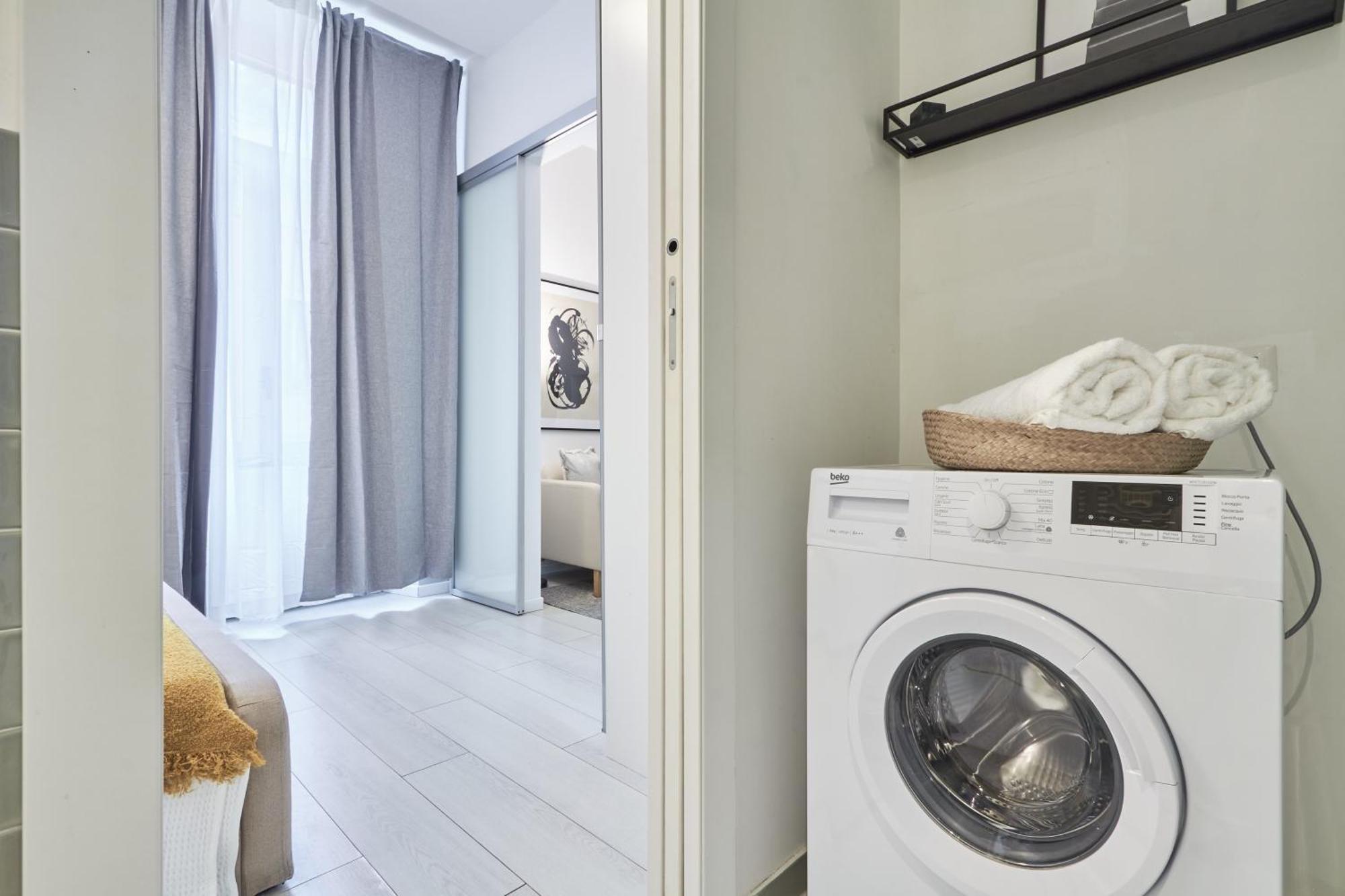 Elegante Appartamento Minimal Dai Tocchi Botanici Milano Exterior foto