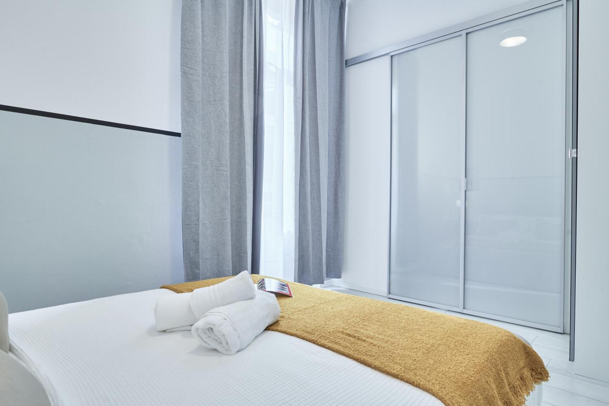 Elegante Appartamento Minimal Dai Tocchi Botanici Milano Exterior foto