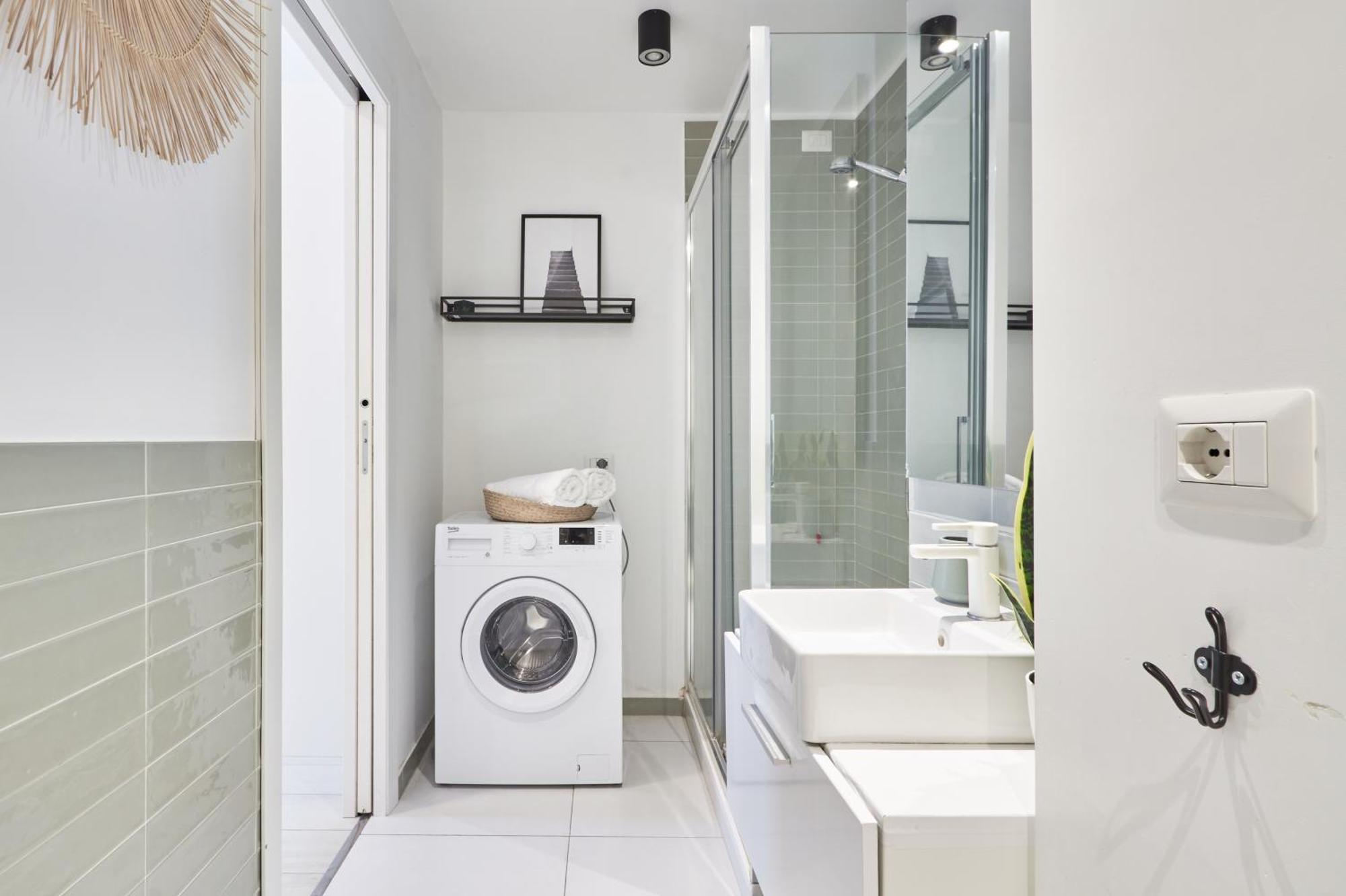 Elegante Appartamento Minimal Dai Tocchi Botanici Milano Exterior foto