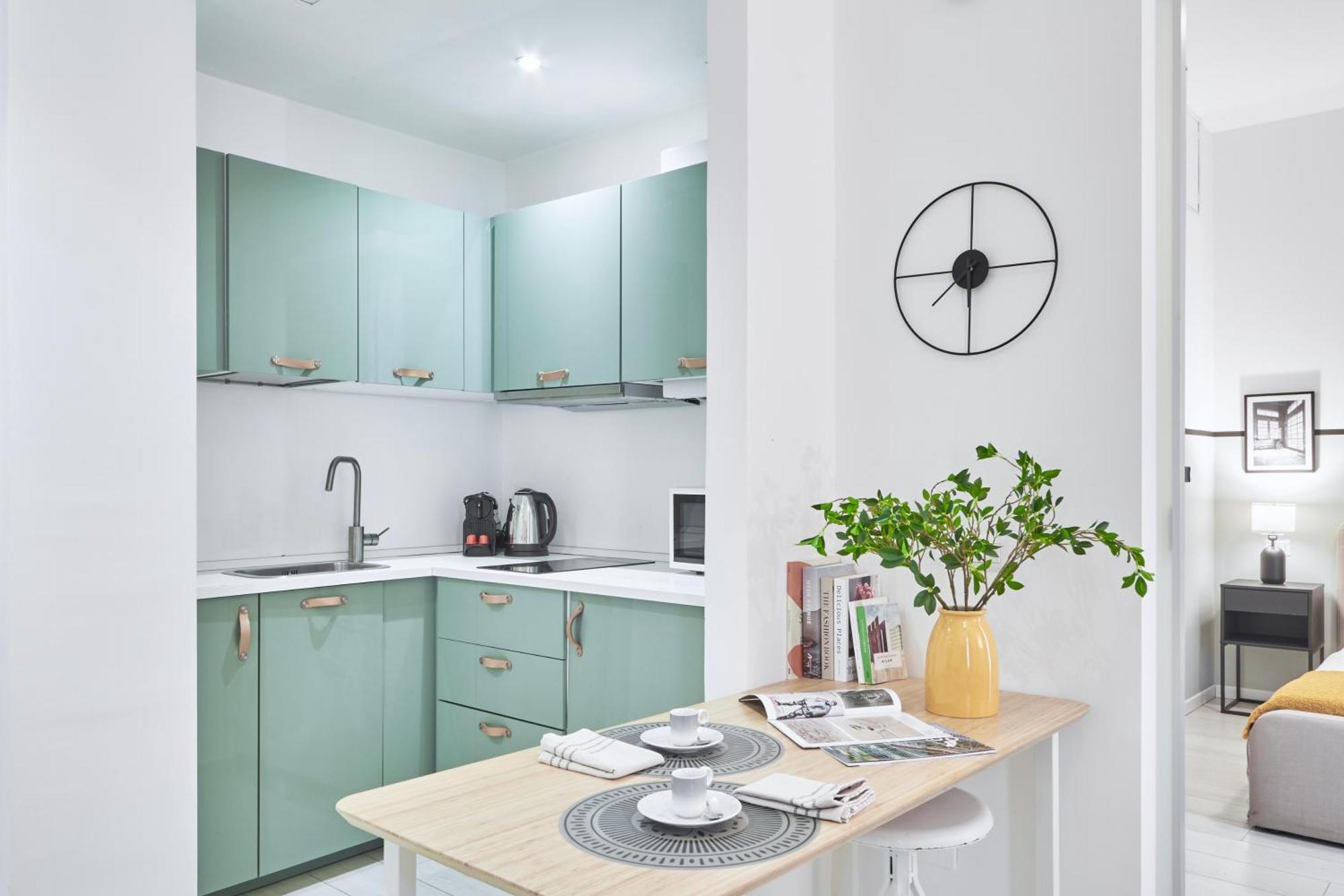 Elegante Appartamento Minimal Dai Tocchi Botanici Milano Exterior foto